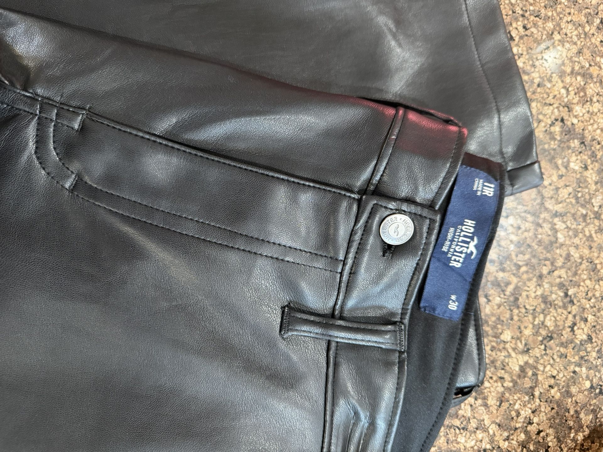 Women’s Hollister Faux Leather Pants - Size 11Regular (30w)