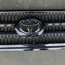 Toyota Tacoma grill
