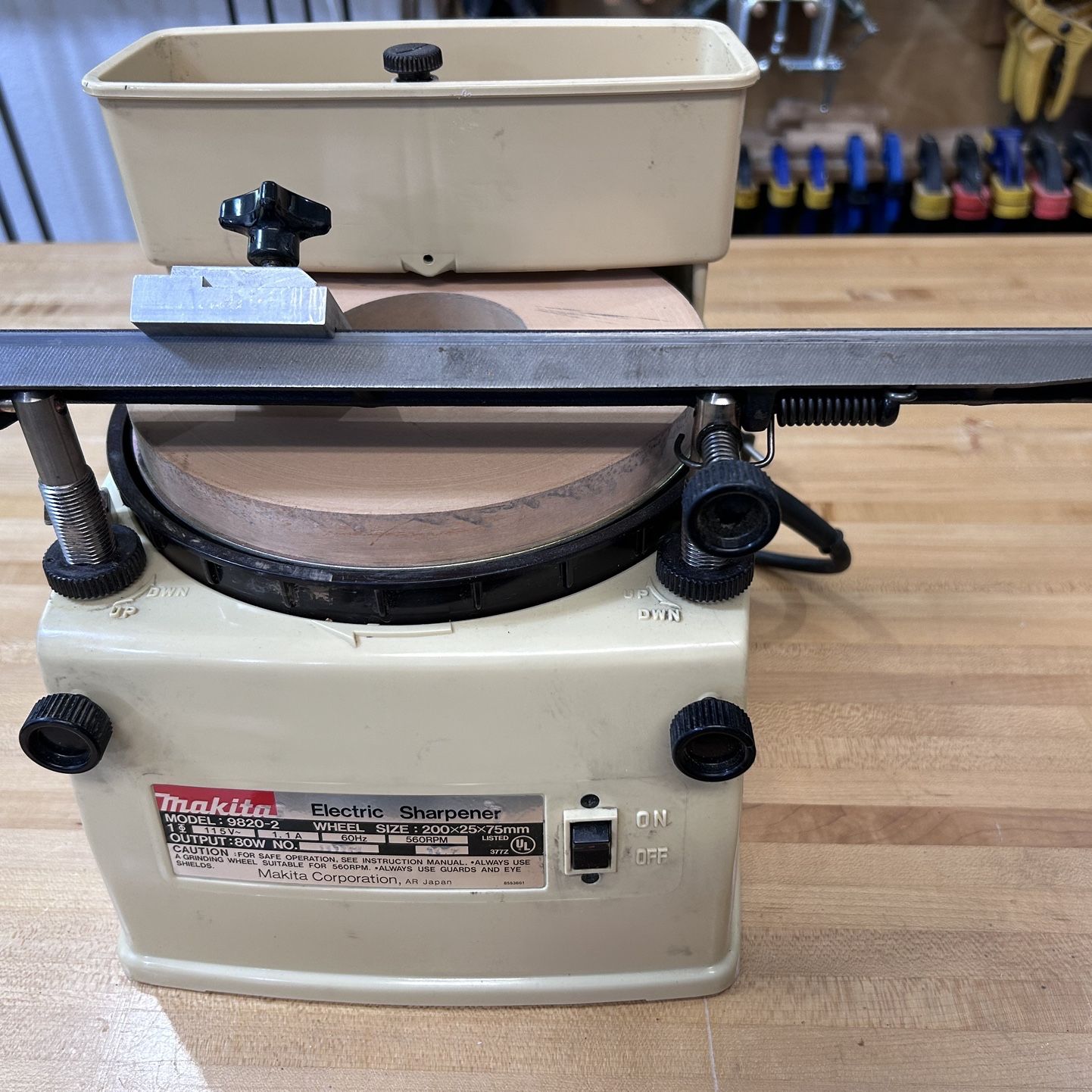 Makita Horizontal Wet Wheel Sharpener Model 9820-2 for Sale in