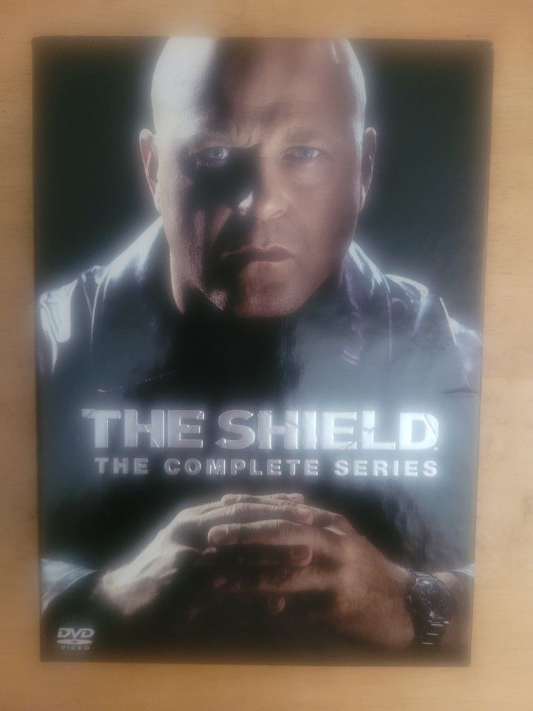 THE SHIELD THE COMPLETE SERIES