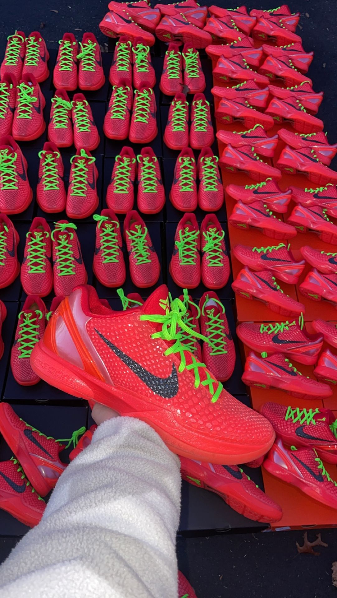 Kobe VI Pronto Reverse Grinch
