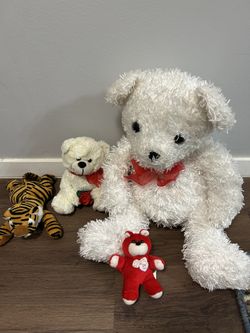 Lot Of Stuffed Animals