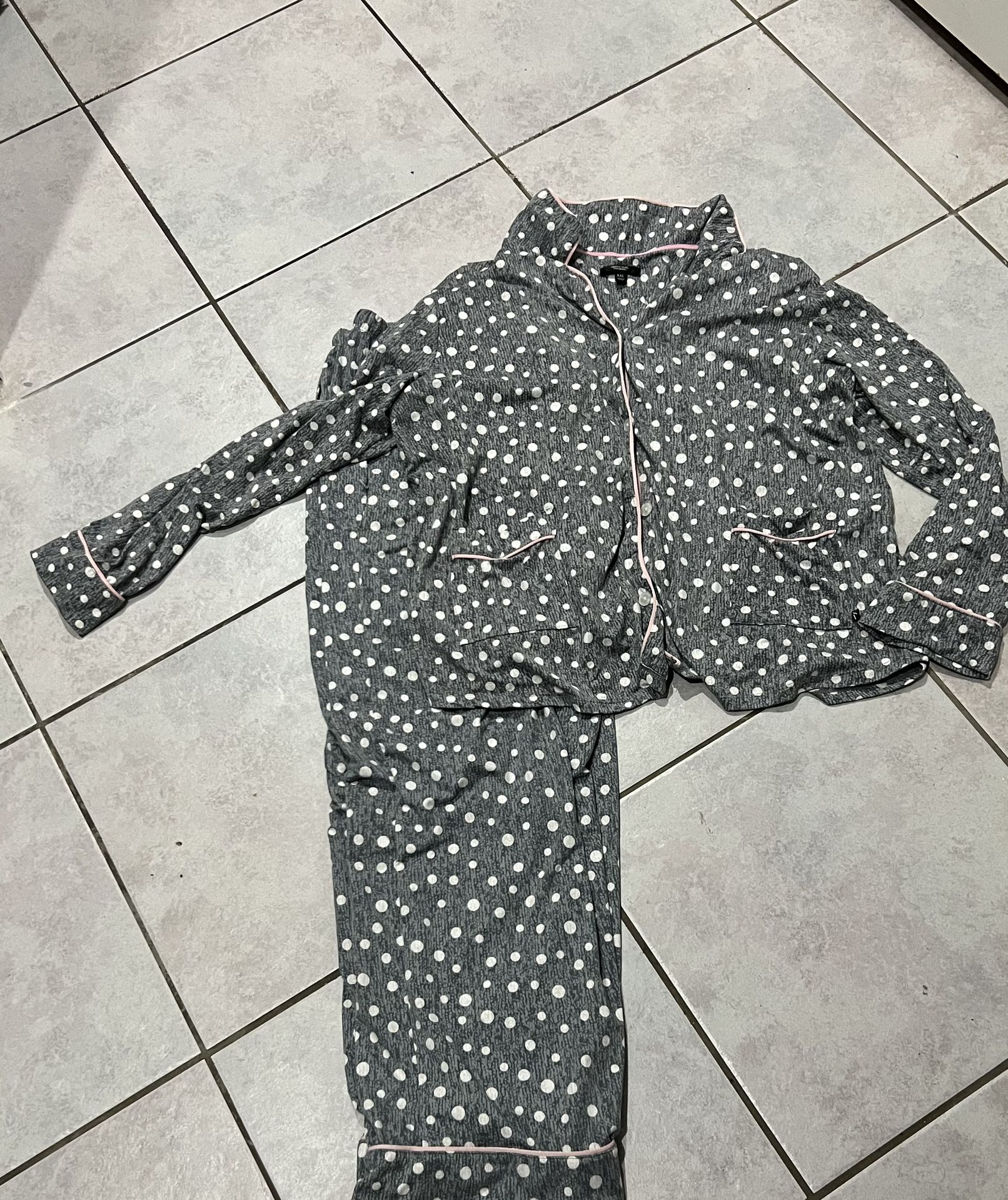 Vera Wang pajama set