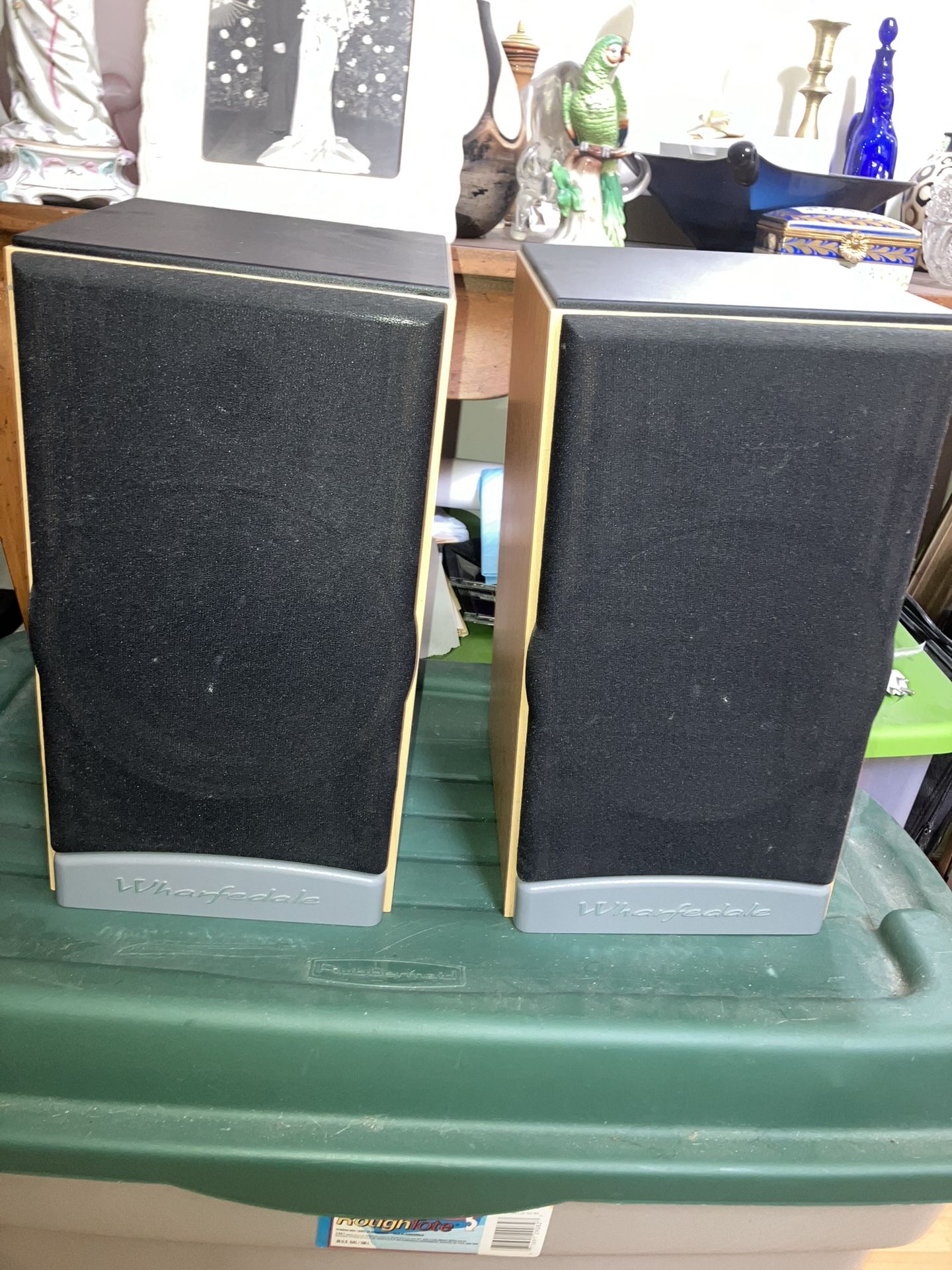 $25 Pair Wharfedale Atlantic 200 Bookshelf Speakers Blonde Finish Sides. Exc. Cond.