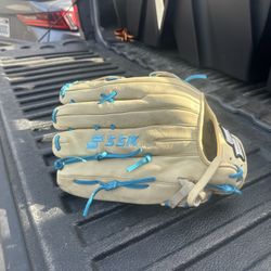 Ssk Glove 13.5