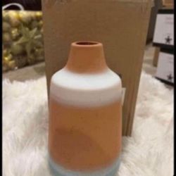 Brandnew Ceramic Vase Modern Decor - Exquisite Tall Flower Vase for Center Pieces Decoration for Dining Table, Office Desk, Shelf, Farmhouse(Vase Only
