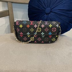 Louis Vuitton Purse !! 