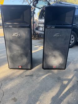 Peavey SP 4G PA speakers