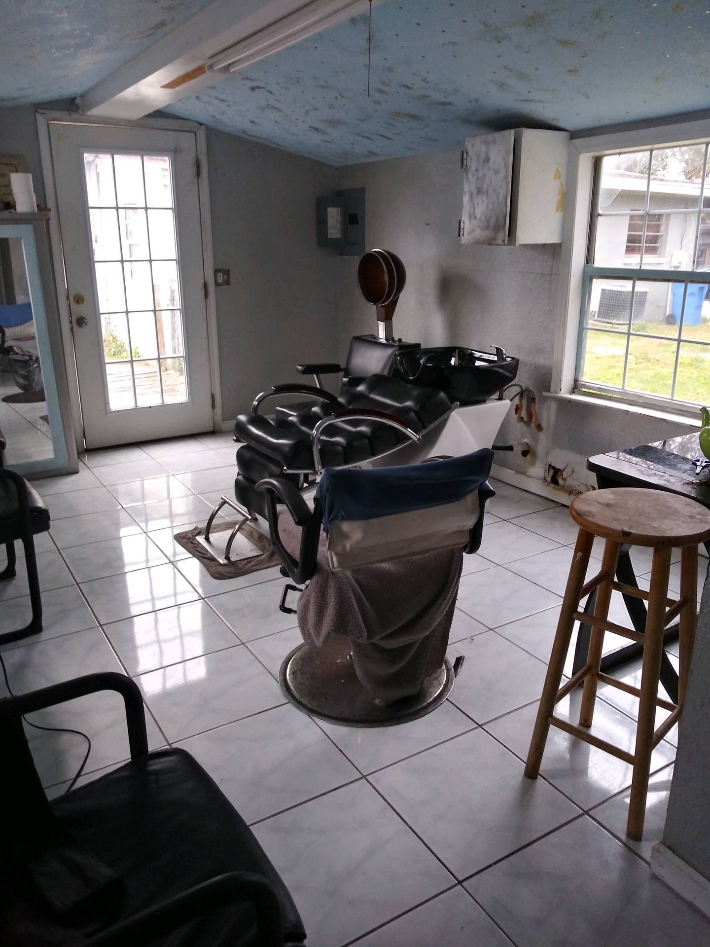 SHE SHEDS OR MAN CAVE W/ RESTROOM 
