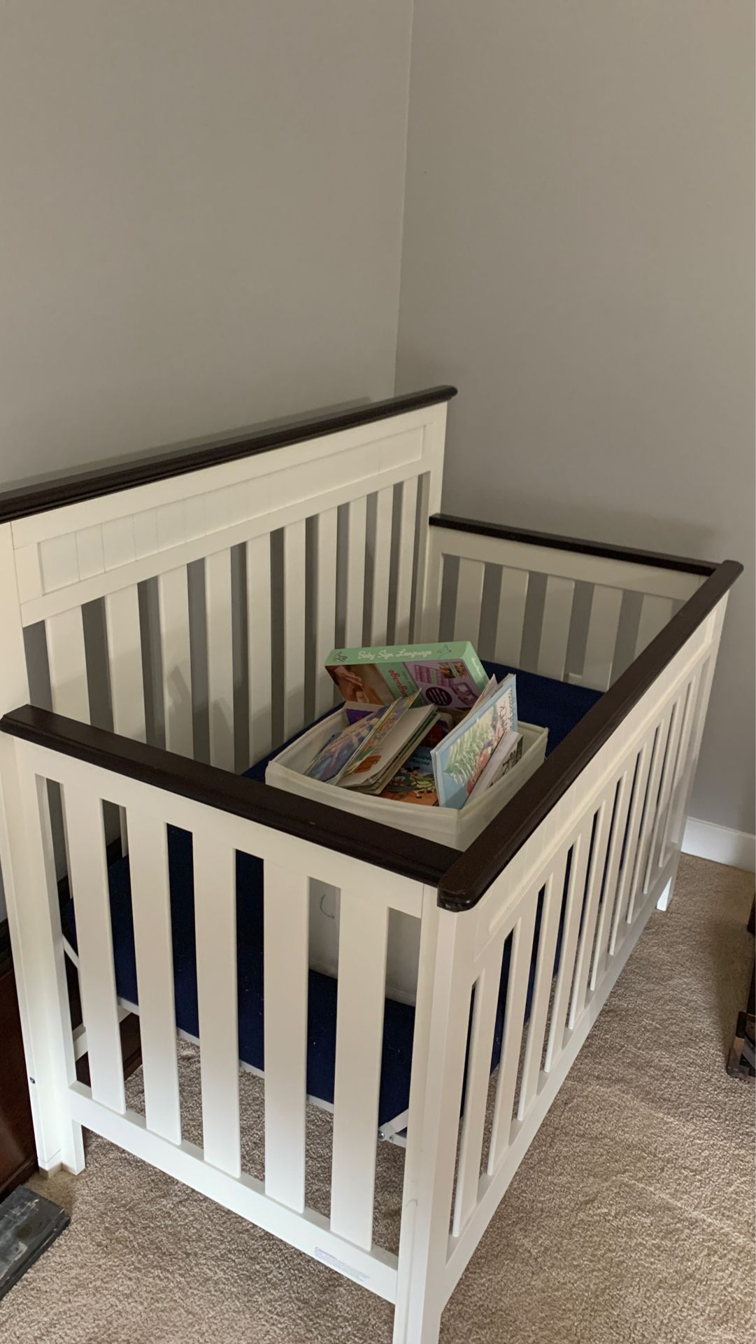 Baby crib