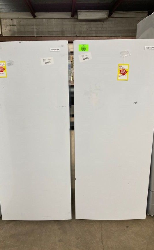 Frigidaire 13 ft.³ upright freezer  XV