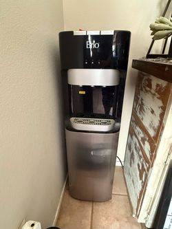Brio bottom loading water cooler