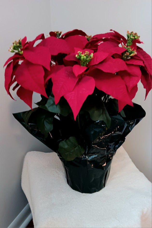 Holiday Decor  Christmas Poinsettia Large Artificial Floral Arrangement 