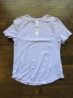 Lululemon Love Women's 6 Crew T-shirt Lavender Purple Short Sleeve Pima Cotton Tee