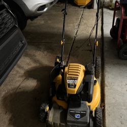 Cub Cadet SC300HW Self Propelled Lawn Mower