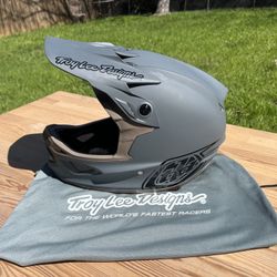 Troy Lee Designs D3 Fiberlite Stealth Helmet Gray Large