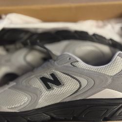 New balance 10 1/2 Men’s Running Sneakers 