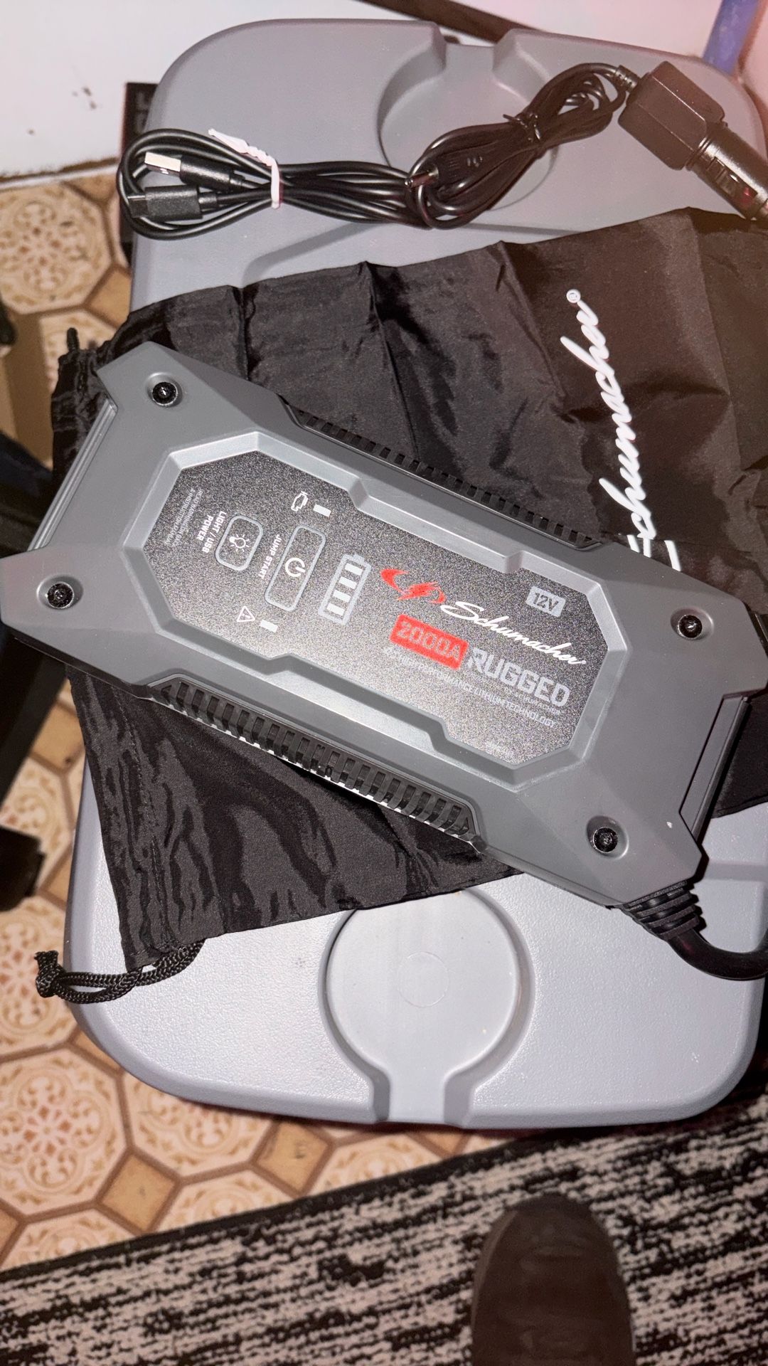  Jump Starter / Power Pack – Great Condition!