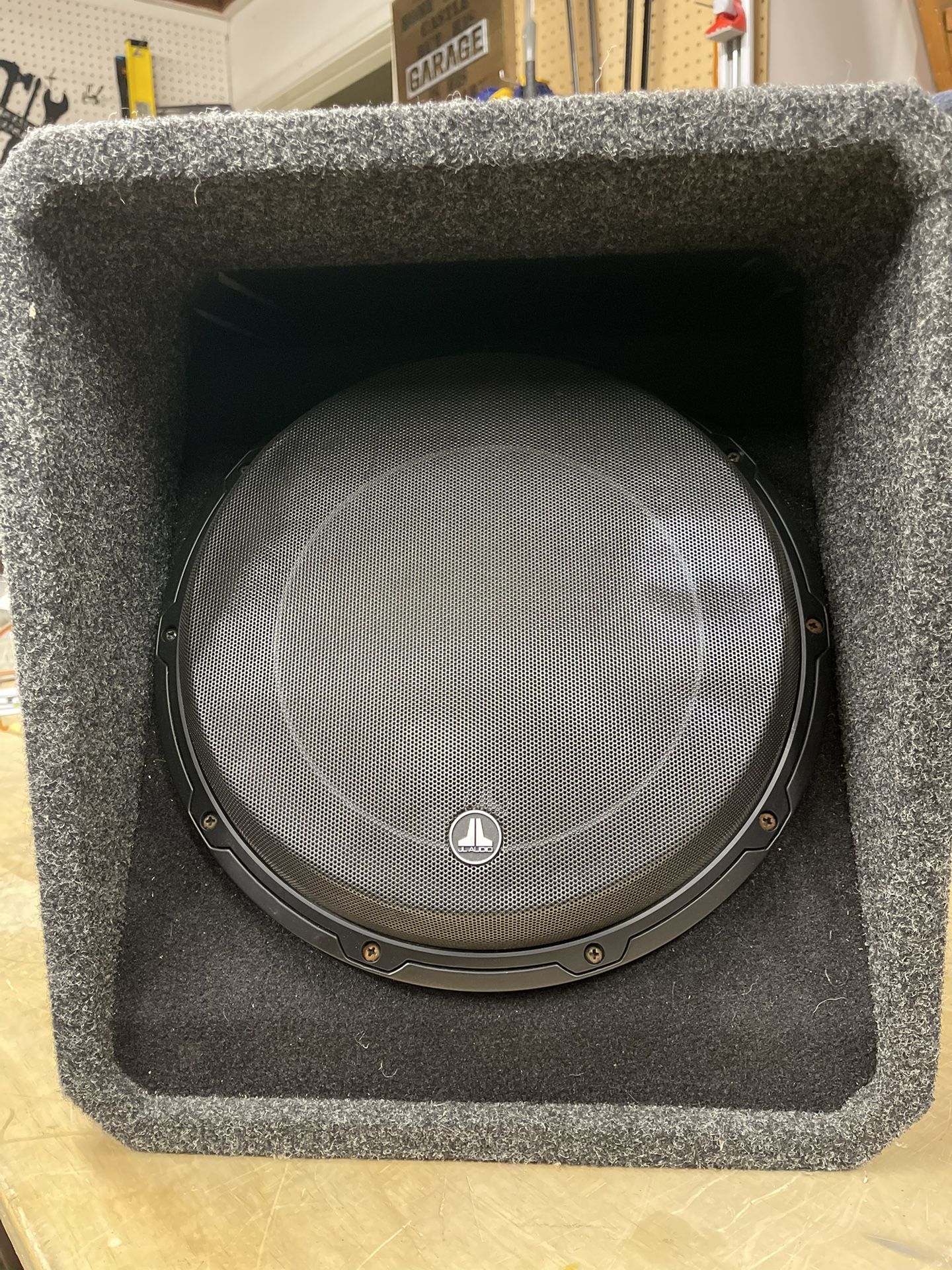 JL Audio 12W6V3 High Output Ported Sub Box for Sale in Ramona, CA OfferUp