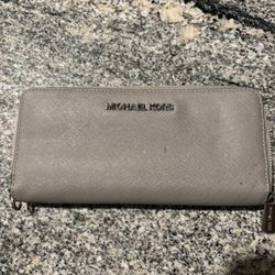 Women’s Michael Kors Wallet 