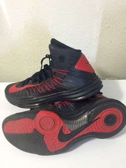 hyperdunk red/black.. like new... very good condition size 11