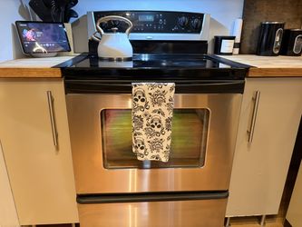 Whirlpool Electric 4-Burner Oven - Works Great!