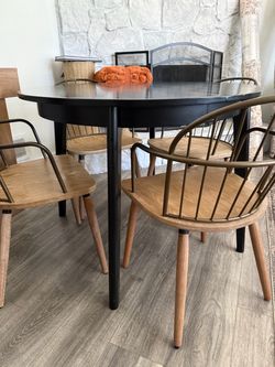 Dinning Table w/4 chairs