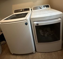 WASHER AND DRYER SET