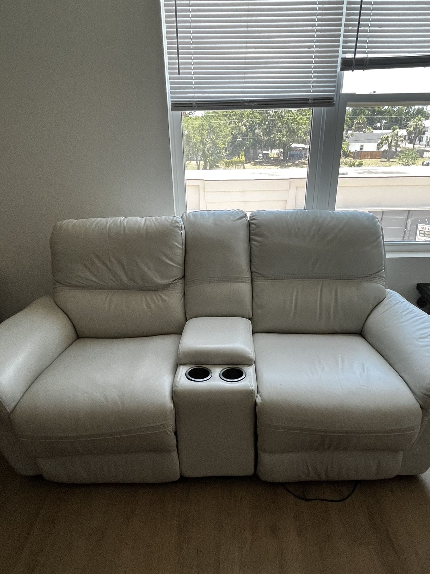 Electronic 3 Piece Set Couch