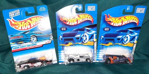 2000 Hot Wheels Pro Stock Firebird, 2001 Vulture Roadster, And Cadillac LMP