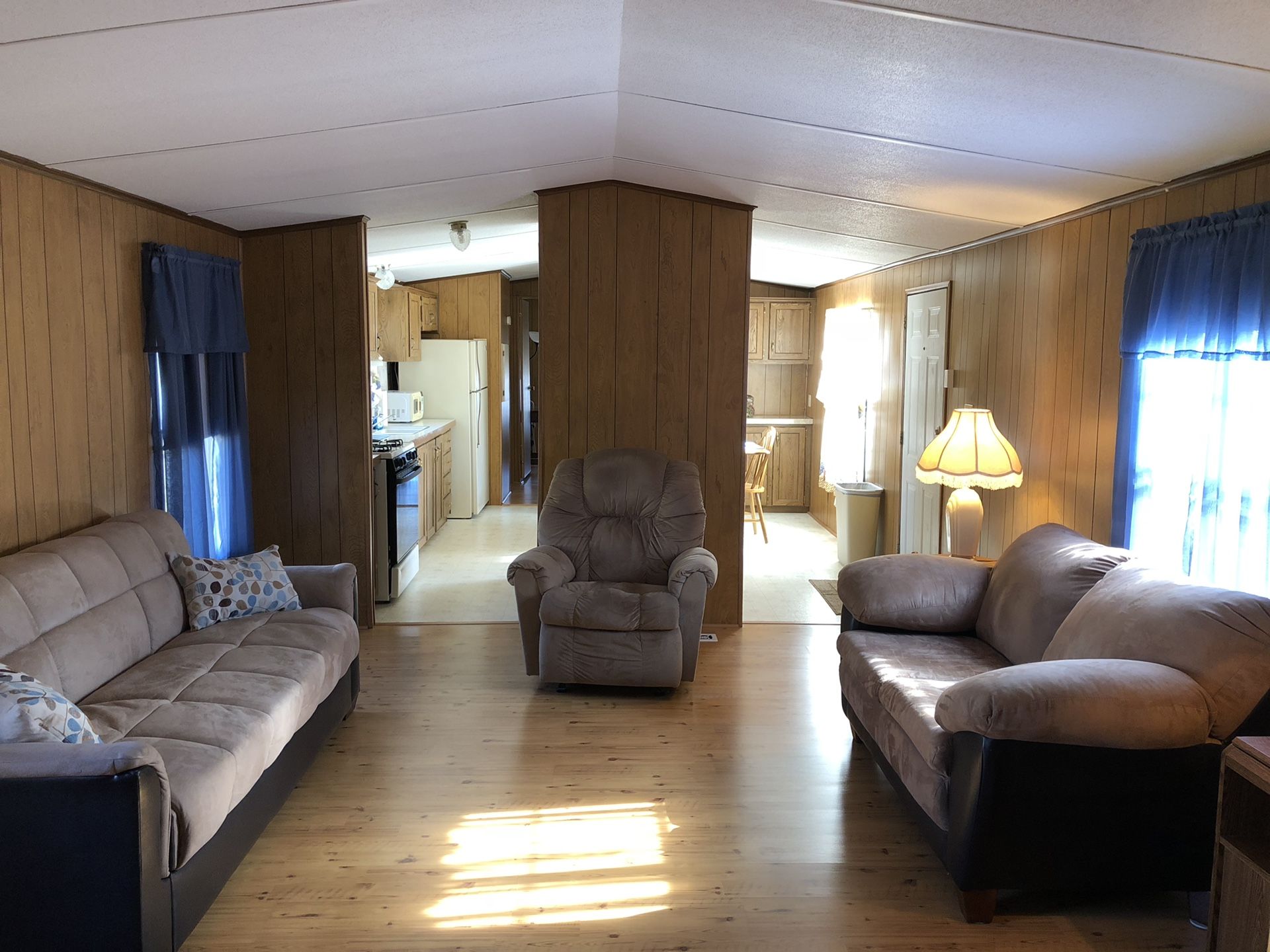 1989 Redman 14x70 mobile home fully furnished for Sale in Bridgeton, NJ