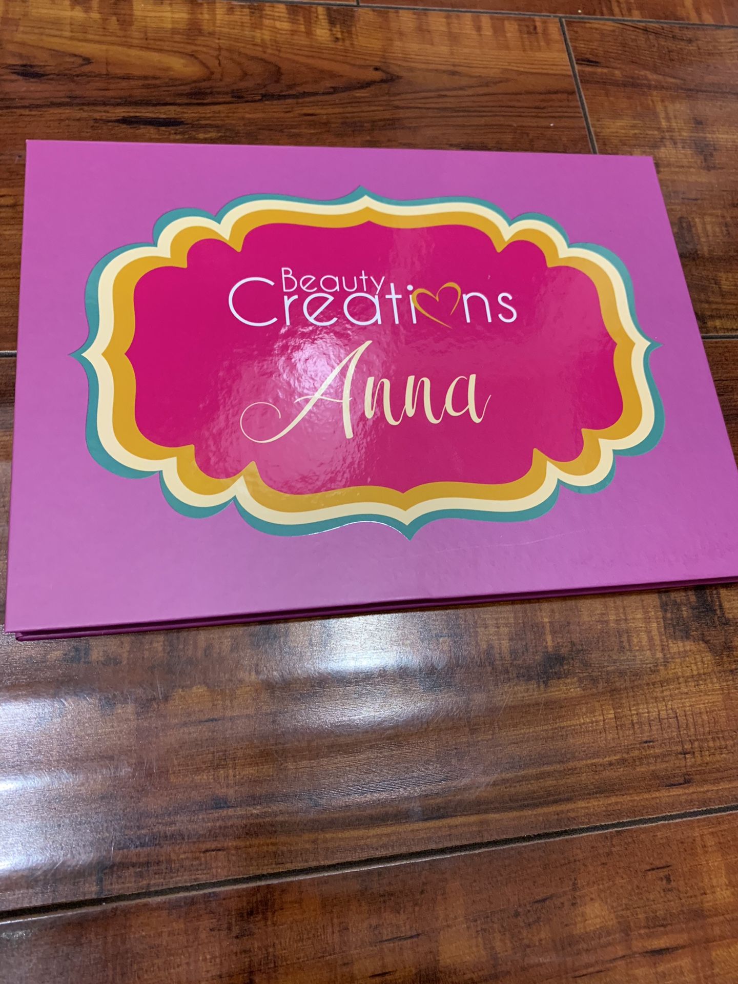 Beauty Creations - Anna