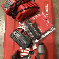 Milwaukee Tools 