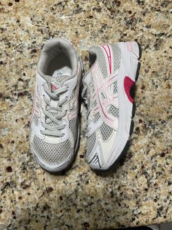 Asics white/pink