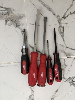 Milwaukee Hand Tool Lot - Demolition Screwdrivers & Multi-Bit Driver