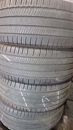 235/45R/18 Michellin