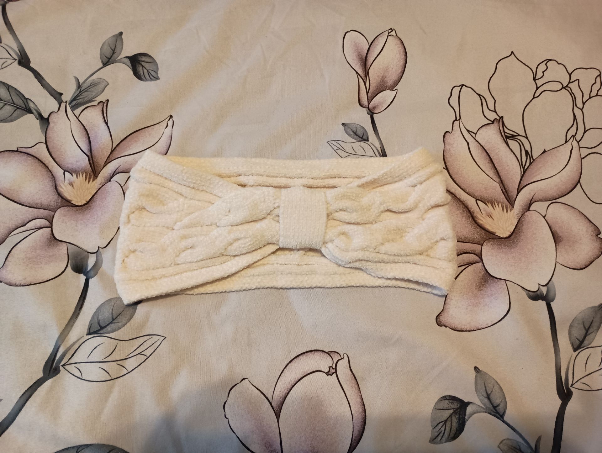 NEW Cozy White/ Eggshell Knit Cable Headband