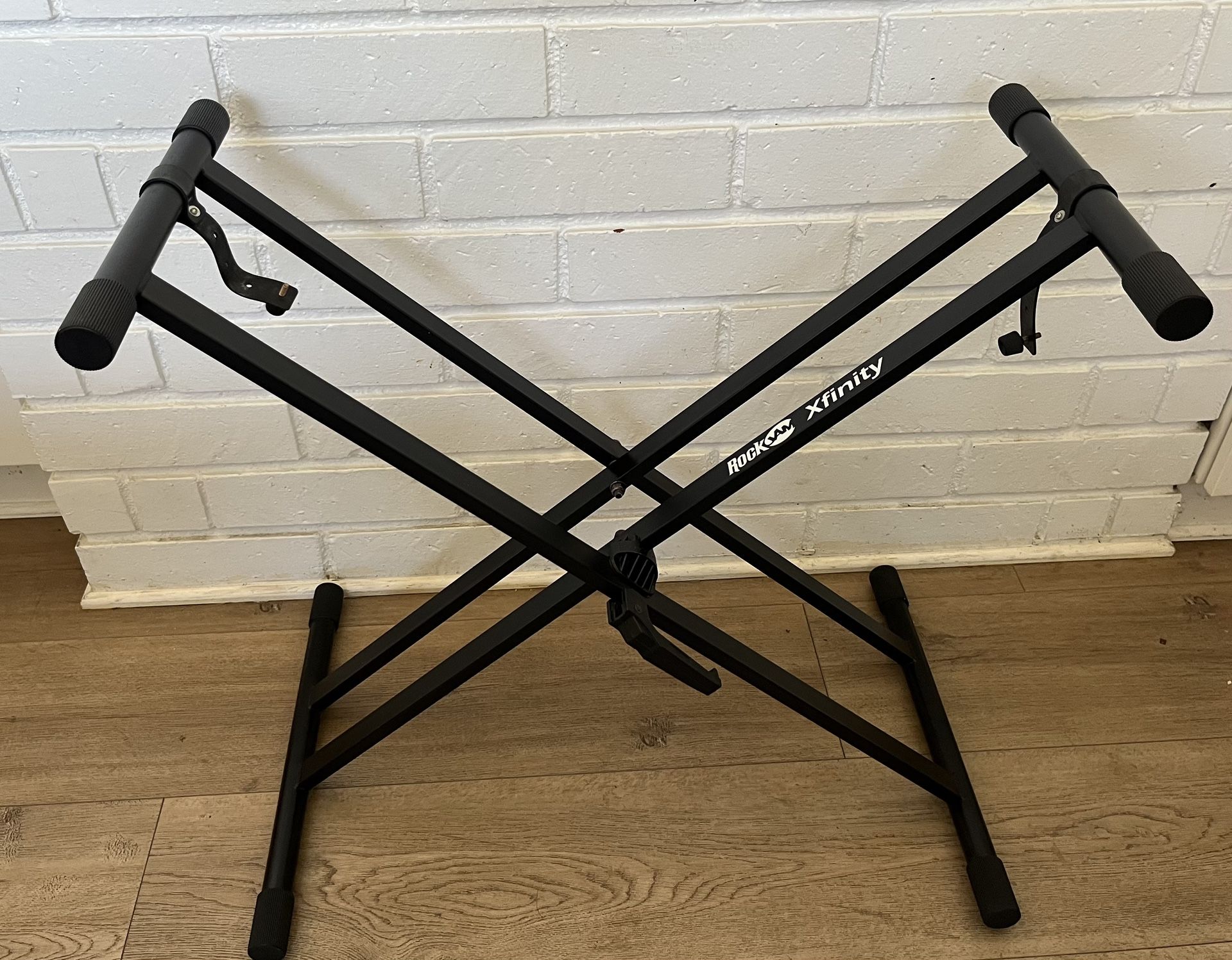 Rockjam Xfinity Dbl-X Adjustable Keyboard Stand with Locking Straps EUC