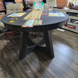Round Gaming/Poker Table
