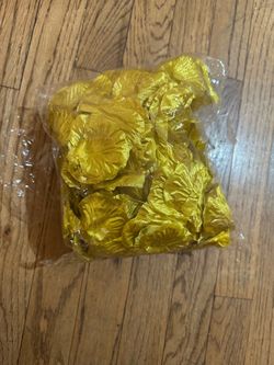 Gold Rose Petals