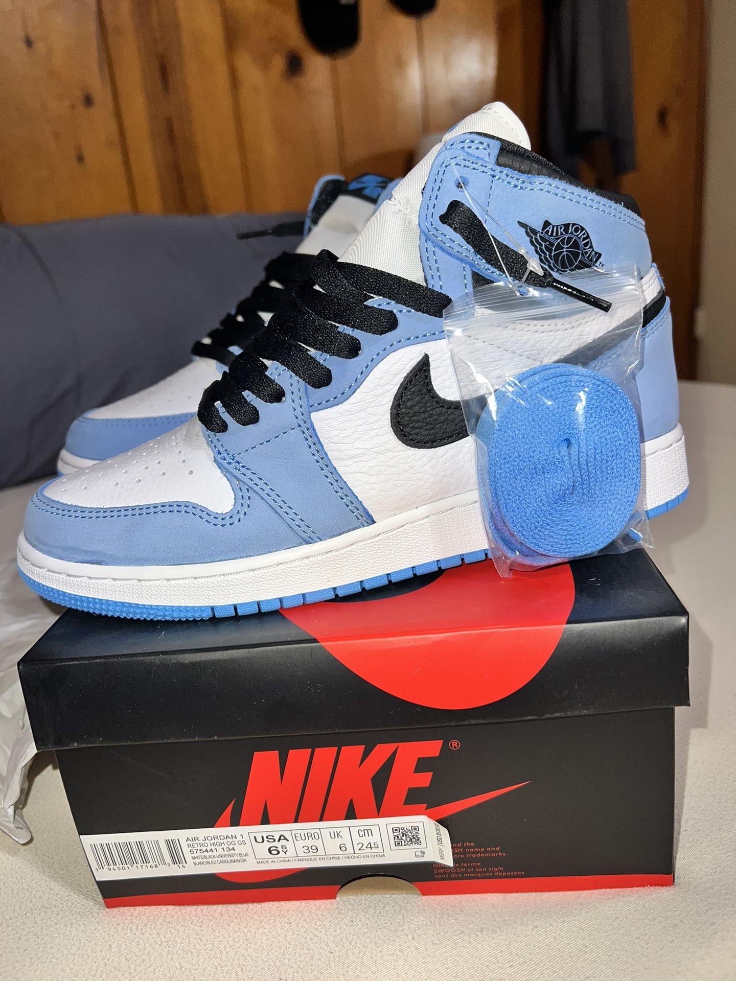 University Blue Jordan 1 High Size 8 Women Brand New