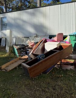 ALL JUNK IT@KE! EVERYTHING TRASH & DEBRIS