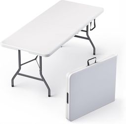Foldable table 6ft