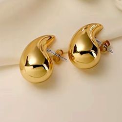 Gold plated drop earrings