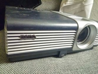 BENQ DLP Projector 3000 LUMENS