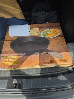 20" pre seasoned King Kooker cast iron skillet