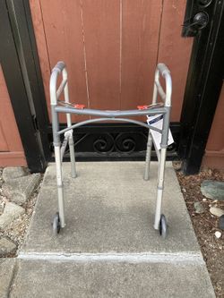 New DRIVE Walker With Wheels 