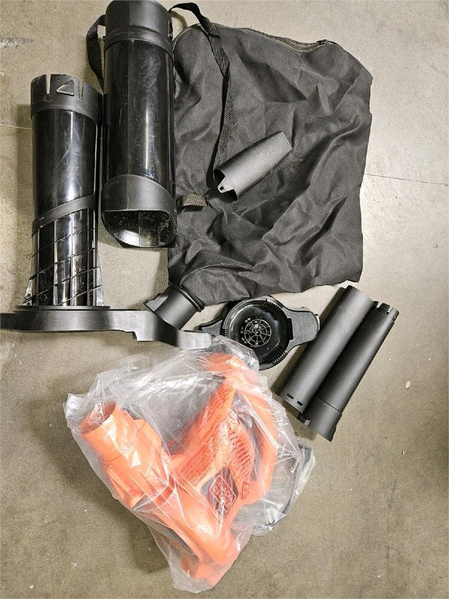 Black + Decker 3-in-1 Leaf Blower, Leaf Vacuum and Mulcher - Corded