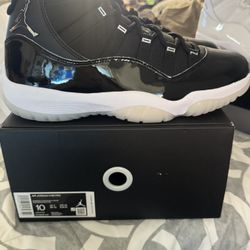 Air Jordan 11  size 10 Men brand new  $350