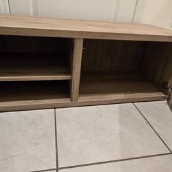Tv Stand/Entertainment Center